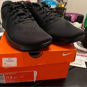 Men Nike free black 11.5